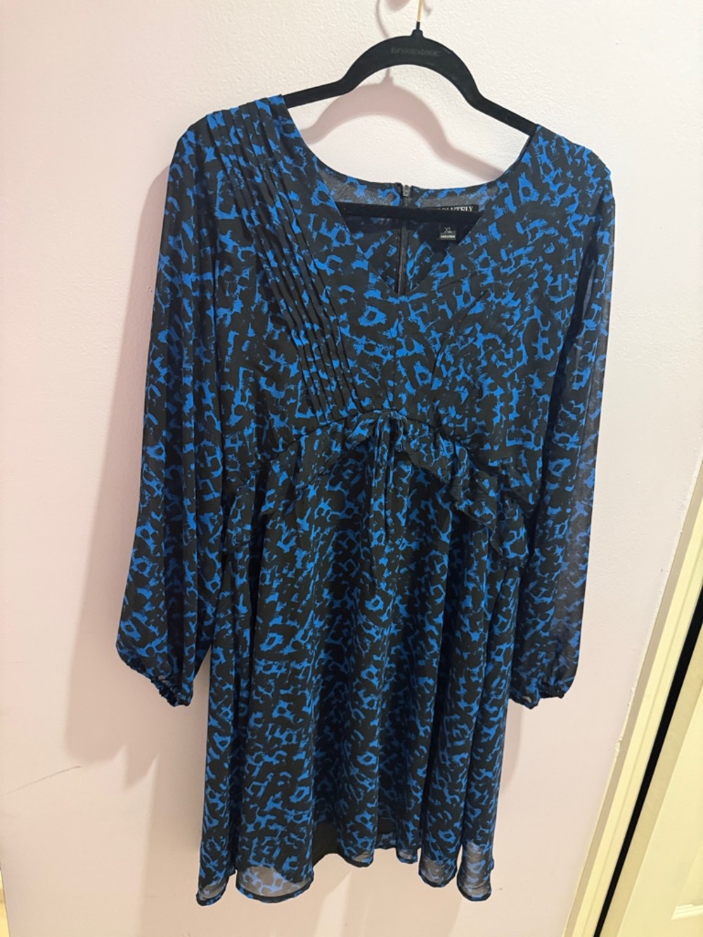 Absolutely Famous Black and Blue Printed Long-Sleeve Dress - Picture 2 of 4
